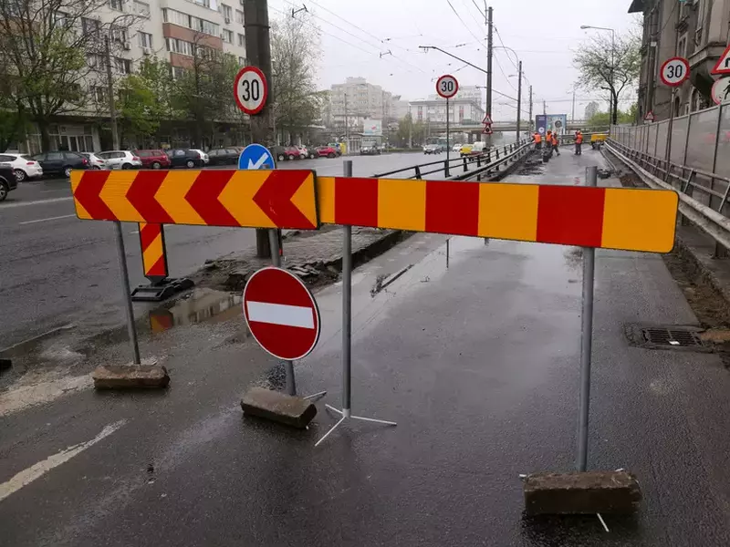 Au început lucrările de reabilitare la Podul Grant. Traficul rutier e afectat de închiderea bretelei care asigura accesul către cartierele Giulești, Crângași și Militari