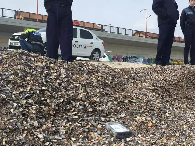 pachet cu droguri