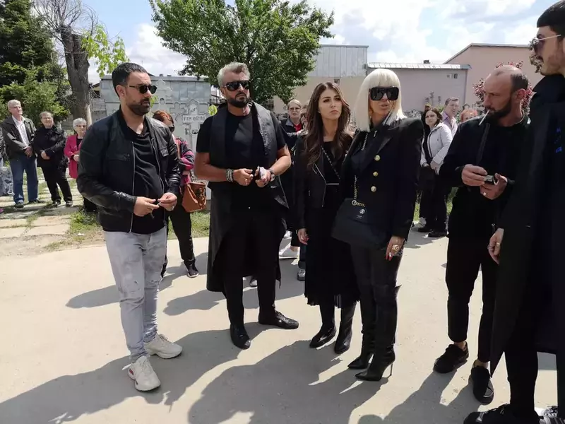 57418993_339349636767858_7690743296926154752_n