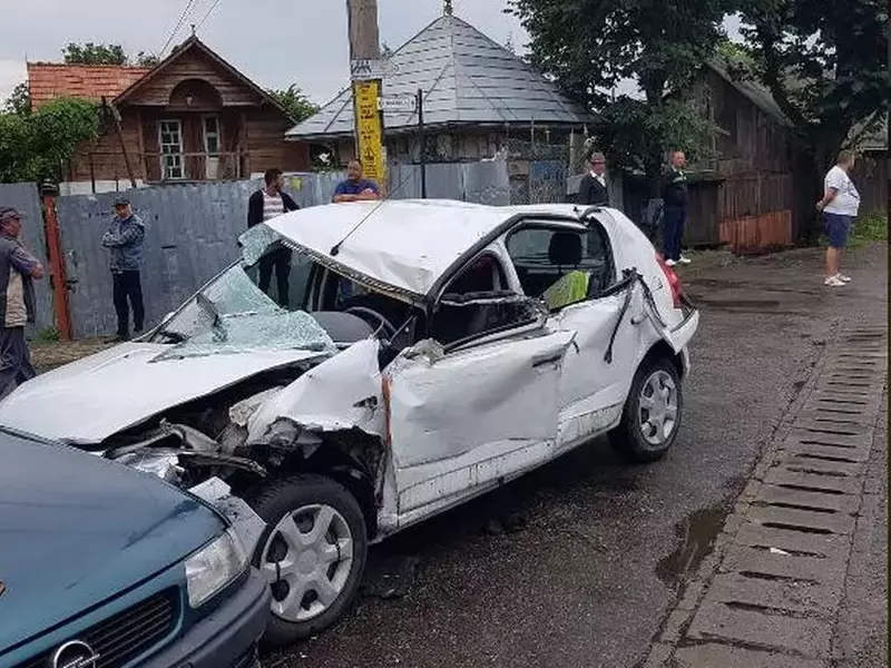 masina lovita targu neamt -main