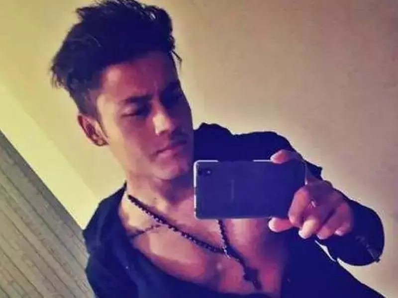 Cine este tânărul care a drogat și violat o adolescentă de 16 ani în timpul unui ritual satanic