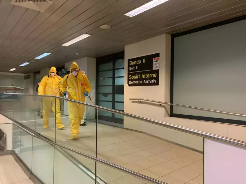 Dezinfecție pentru coronavirus pe Aeroportul Otopeni