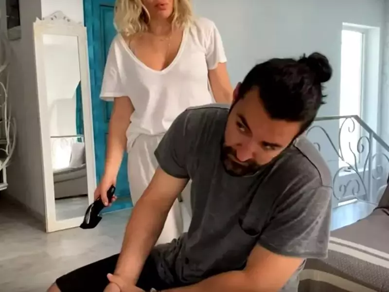 Gina-Pistol-si-Smiley-2-1024×838