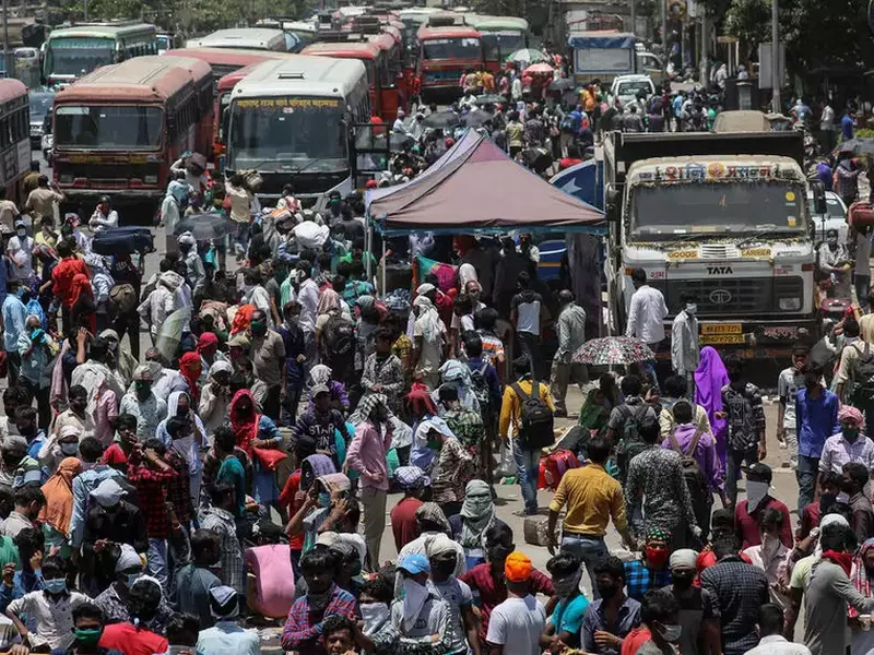 Stație de autobuz din Mumbai.