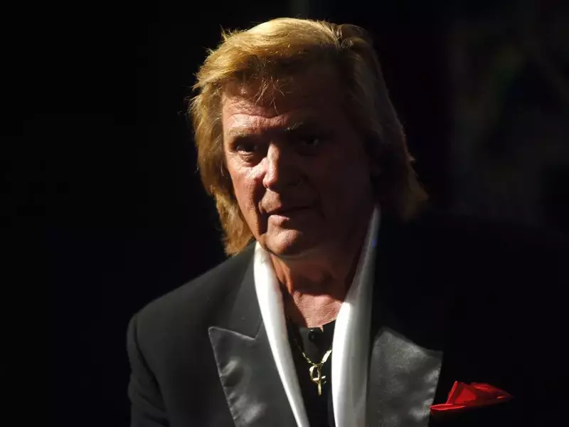 48088564_368099057097038_1077569395774980096_o