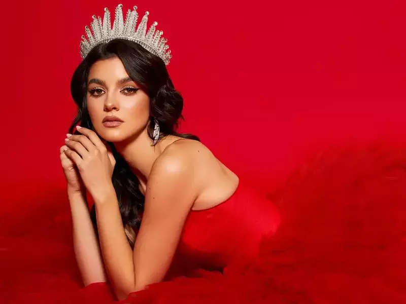 bianca tirsin miss universe romania 10