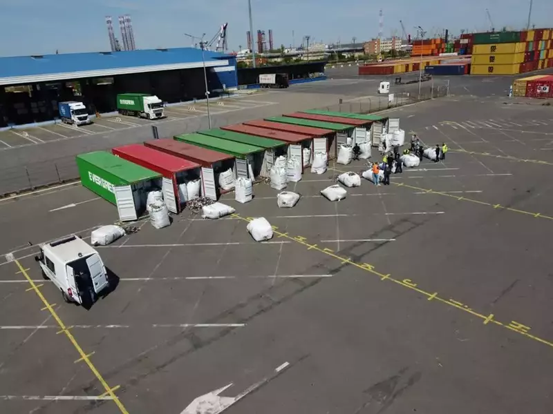 Containerele cu gunoi venite din Germania