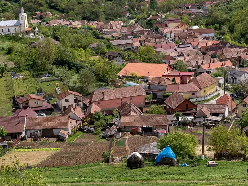 PANORAMA-comuna-ciugud