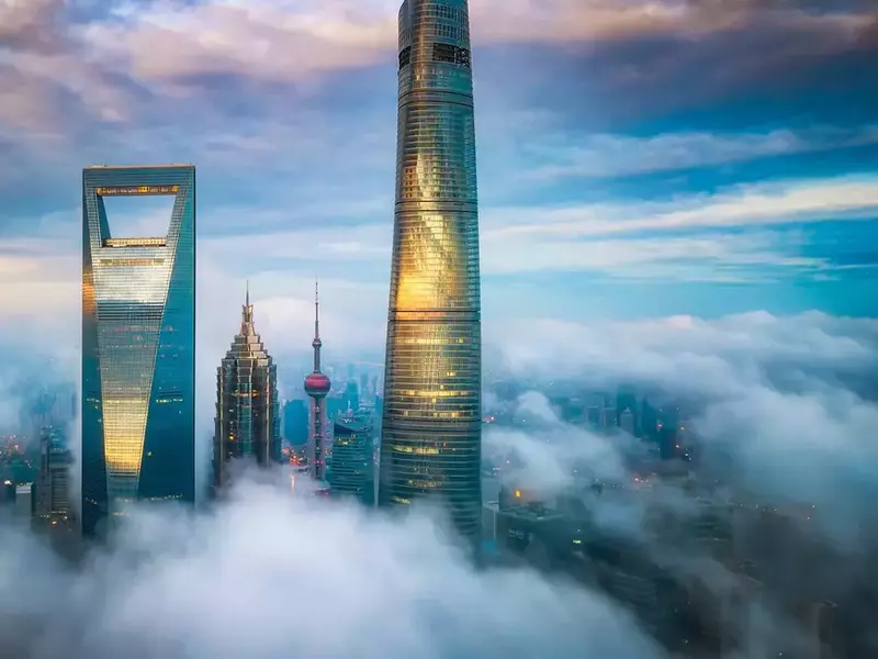 Cel mai înalt hotel din lume a fost inaugurat în China