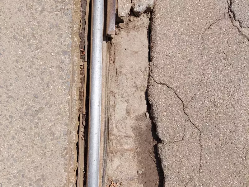 Șină pe linia tramvaiului 36, în zona faur