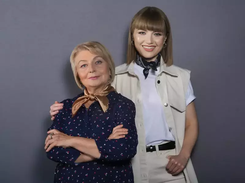 alexandra ungureanu si mama la asia express 2