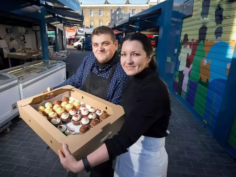 george si geanina cofetari in londra (5)