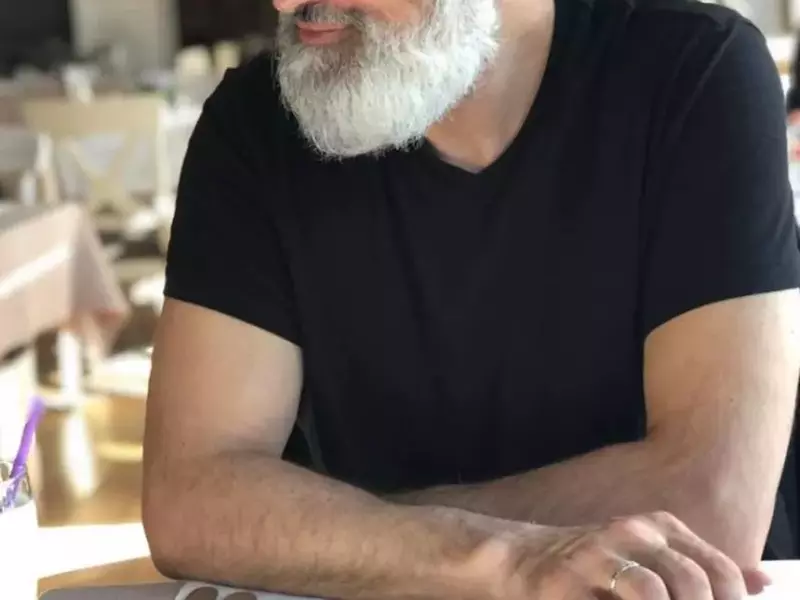 mama lui damian draghici vinde florin in bucuresti 3