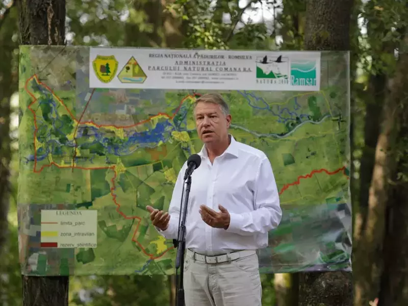 Klaus Iohannis in parcul Comana | Foto: Inquam Photos