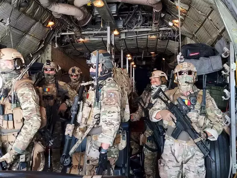 evacuare roman Afganistan (1)