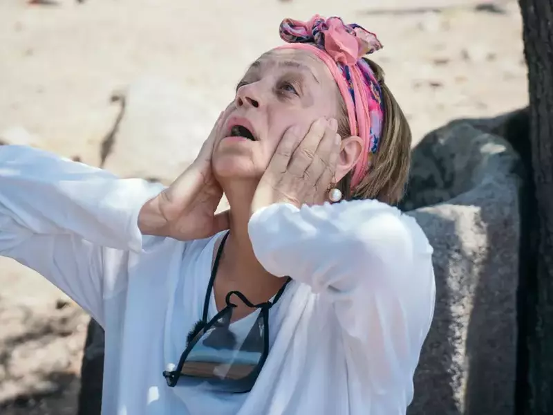 concurenti-asia-express-mananca-arici-de-mare-1