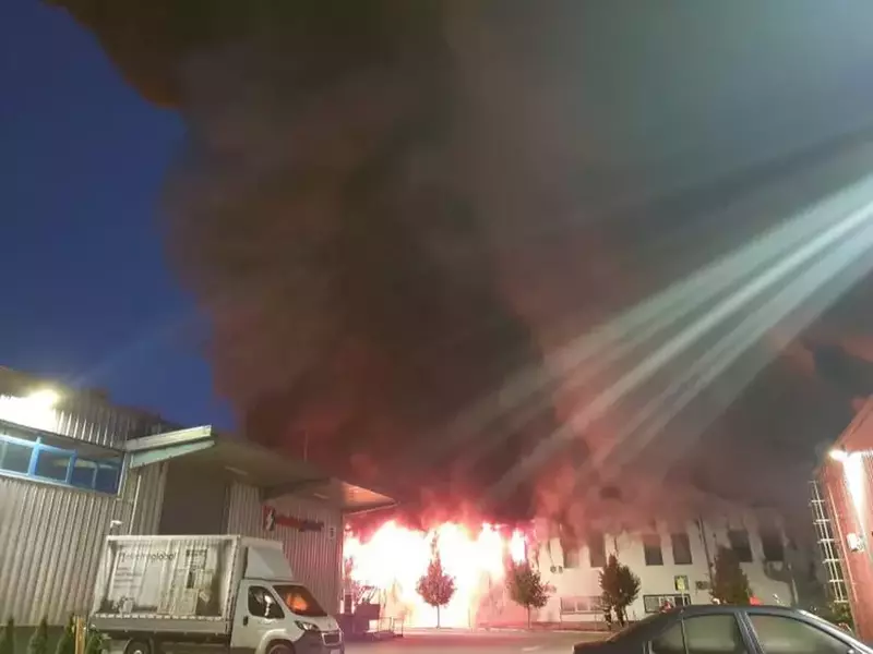 e2eebd1e34b058d3b3b741e08bad5387