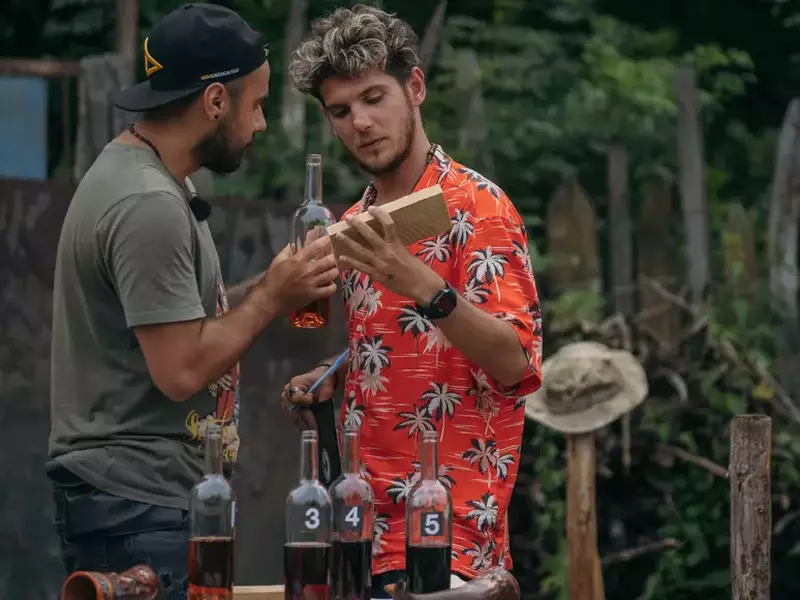 emi-si-cuza-asia-express-1-2