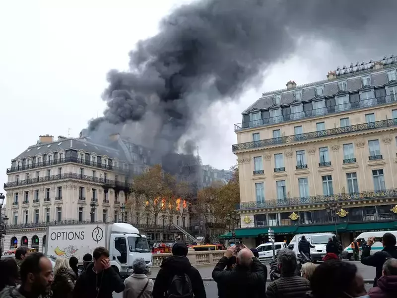 INCENDIE PARIS BOULEVARD DES CAPUCINES