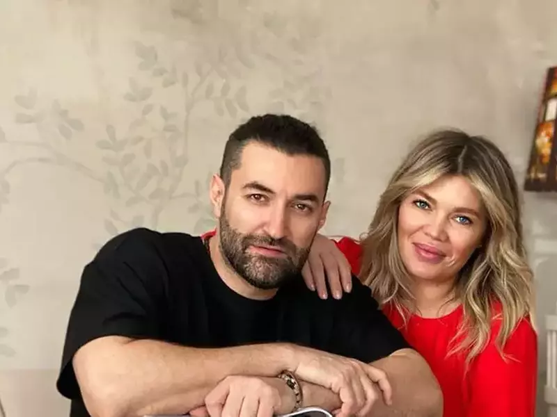 smiley-si-gina-pistol-parinti-1