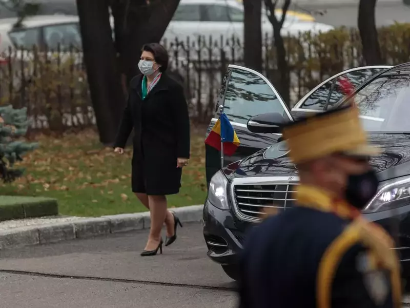 Primirea doamnei Natalia Gavrilița de către Nicolae Ciucă foto: Vlad Chirea