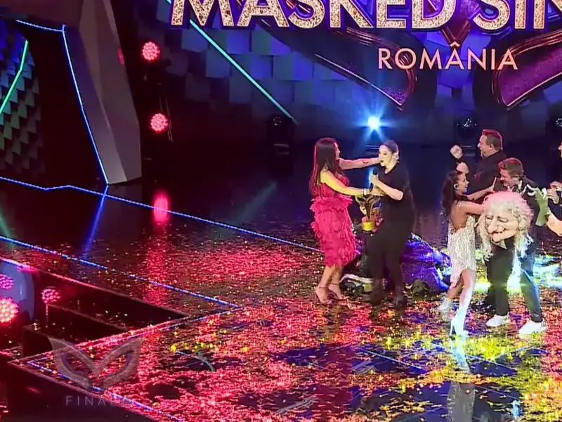 mihaela-radulescu-si-andreea-marin-imbratisare-la-tv-5