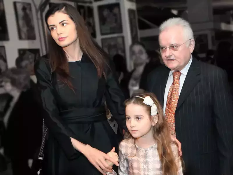 898734572172510693920093743337227103502336n