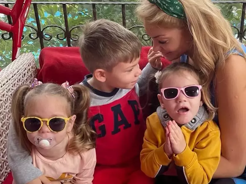 valentina-pelinel-si-cristi-borcea-copii-2