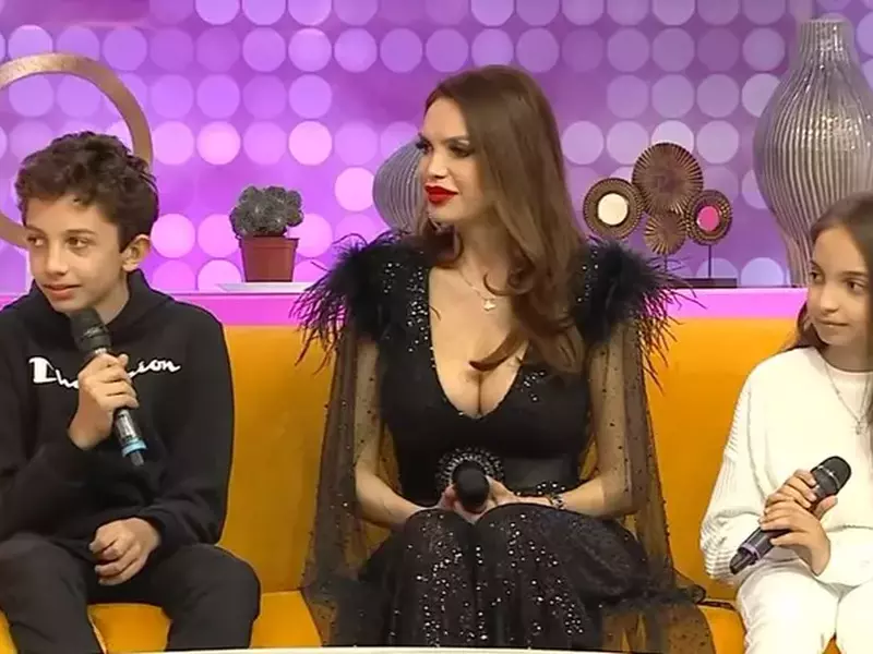 cristina-spatar-si-copiii-teo-show-1