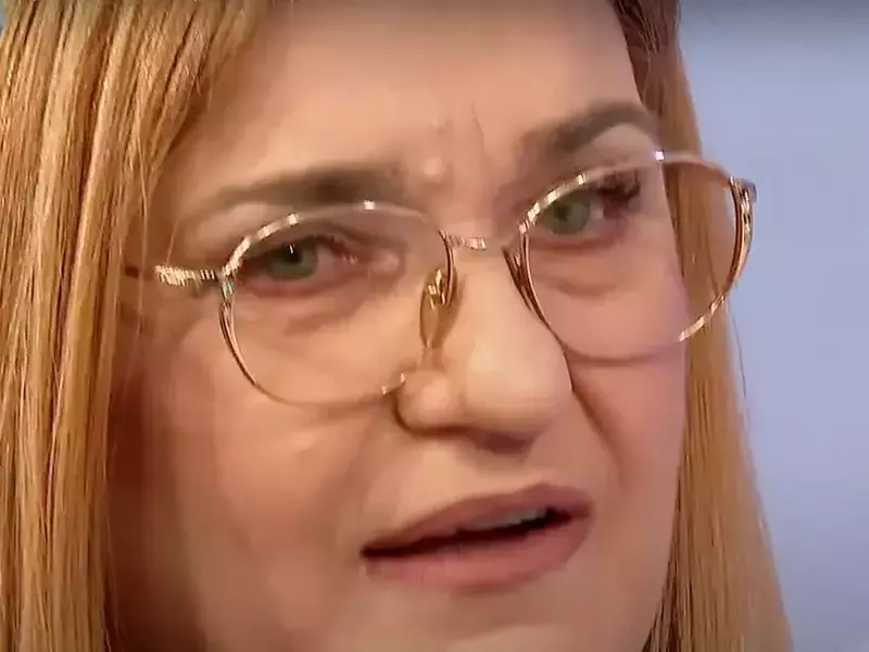 elisabeta-lipa-in-lacrimi-3