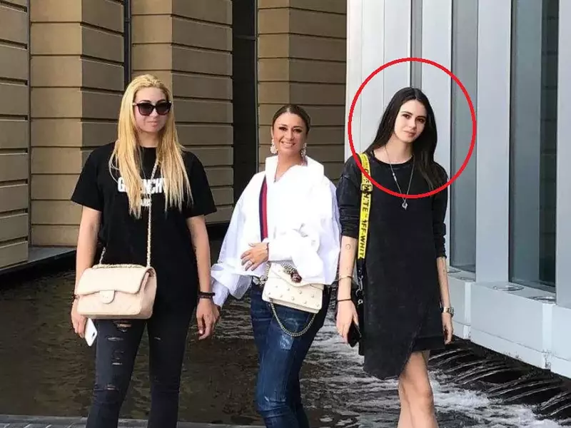 rebecca-dumitrescu-lucreaza-in-america-3