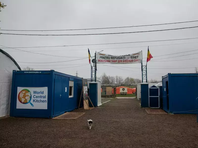 Tabăra mobilă pentru refugiați, din Siret. Foto: Vlad Chirea / Libertatea