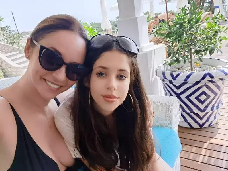 andreea-marin-si-violeta