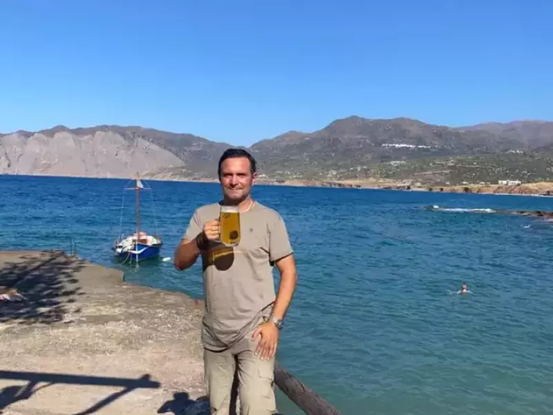 daniel buzdugan in concediu