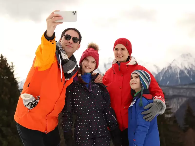 dan-negru-si-familia-3