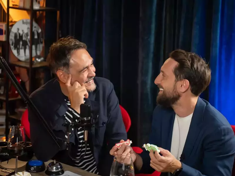 311778236101598374816024355244580243330285674n