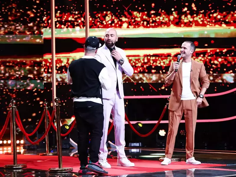 vio-al-patrulea-jurat-la-iumor-alaturi-de-serban-copot-si-dan-badea-