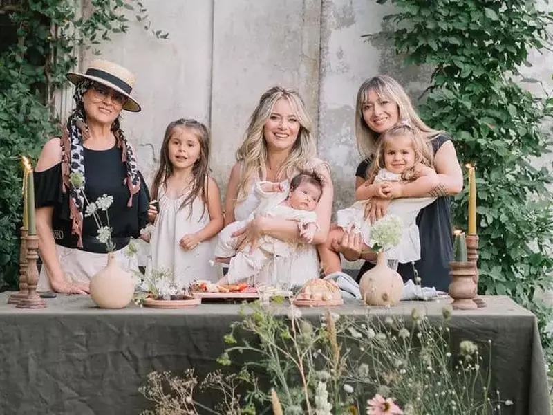 laura-cosoi-si-familia-3