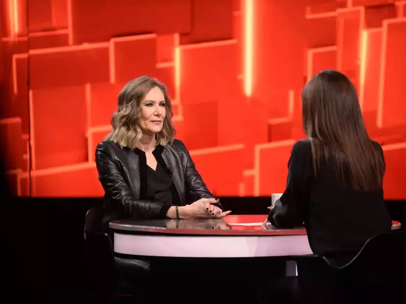 romanita-iovan-40-de-intrebari-cu-denise-rifai