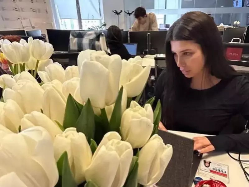 elana-basescu-lucreaza-in-presa