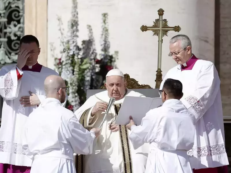 Pope Francis celebrates the Easter Sunday