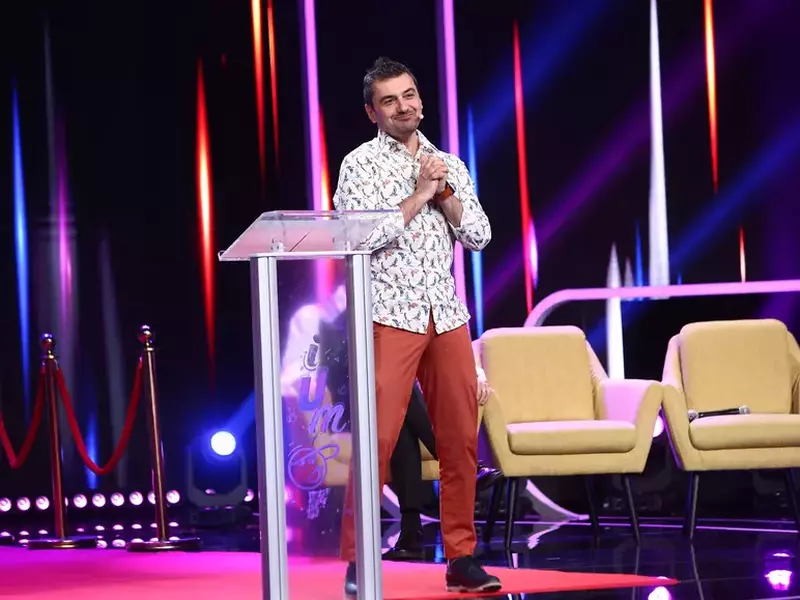 alex-gavan-o-gala-speciala-de-roast-sezonul-14-iumor-002