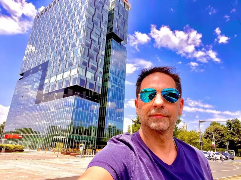 33723528410092202404621435421522671849297213n