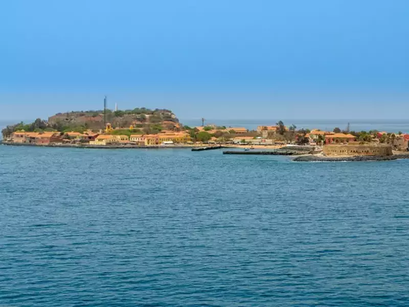Insula istorică Goree (Ile de Goree) și fortul său de sclavi. Dakar, Senegal, Africa de Vest. Foto: 123rf