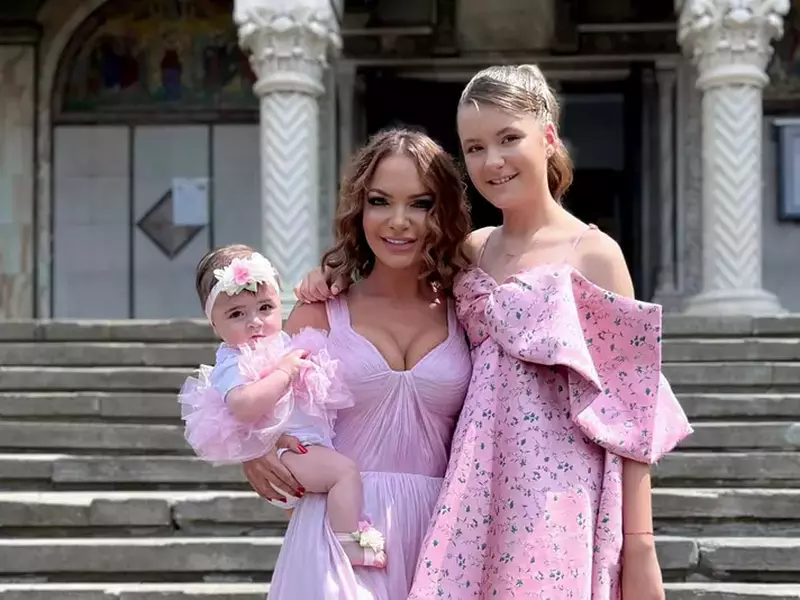 Andreea Antonescu și fetele sale