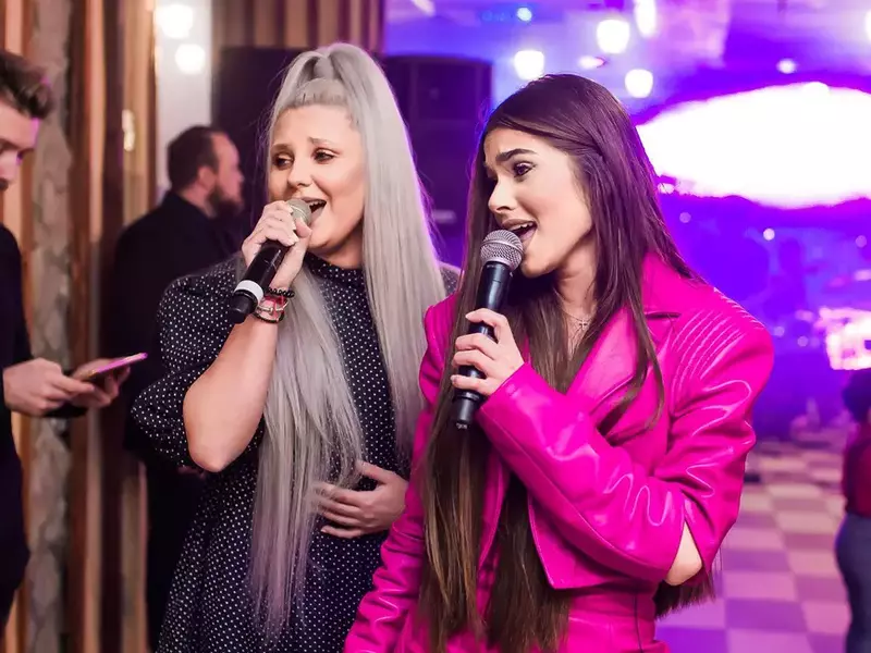 theo-rose-bani-nunta-7