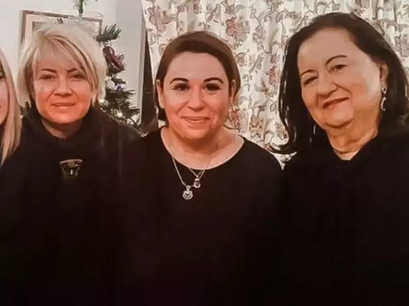 Catinca, Oana și Mioara Roman