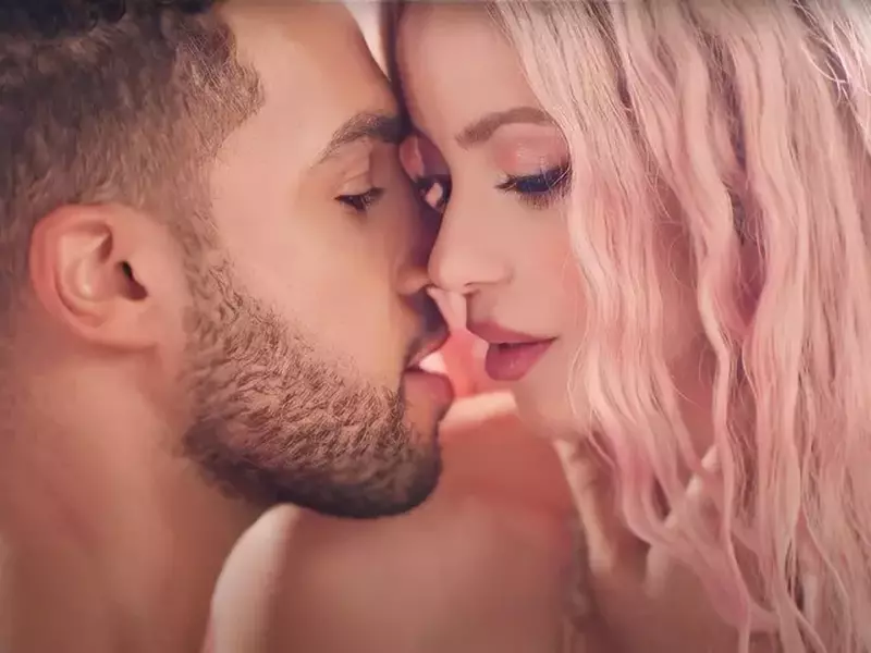 Shakira și Lucien Laviscount (1)