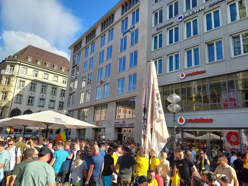 02bb73c3-4d38-4cdd-badd-de40ae143170