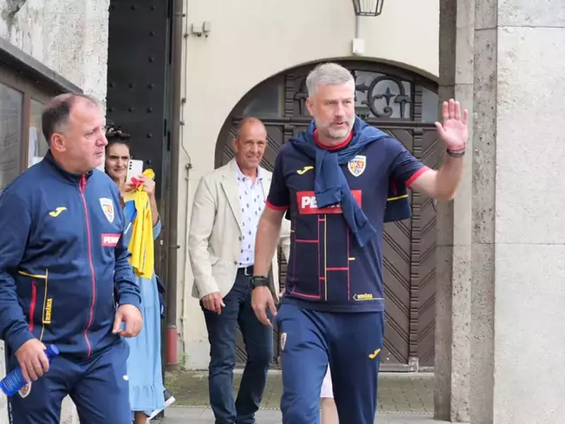 9fac9a8b-106e-41da-bf53-8d1bc9743847